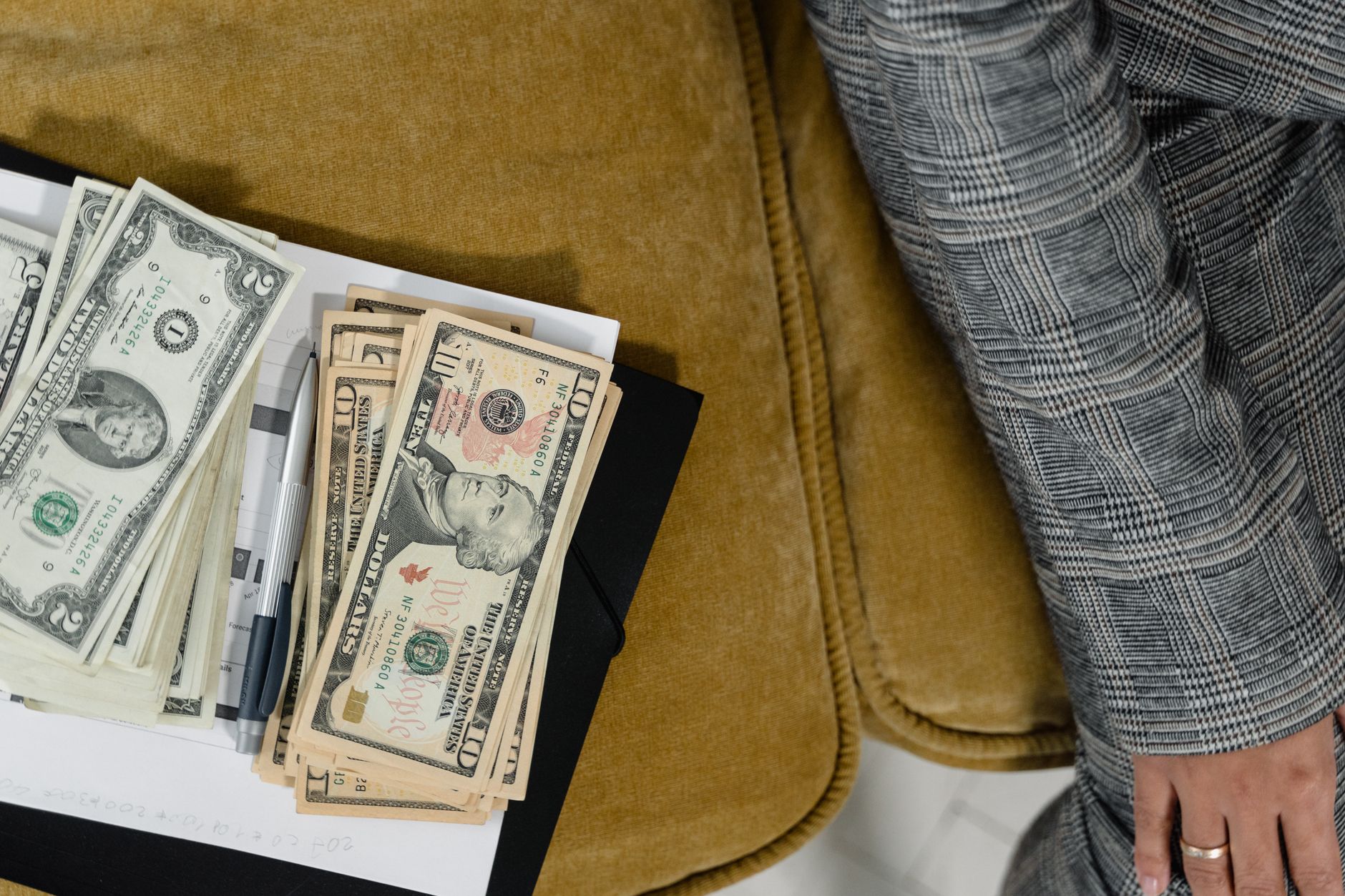 How to Negotiate a Tuition Payment Plan for College